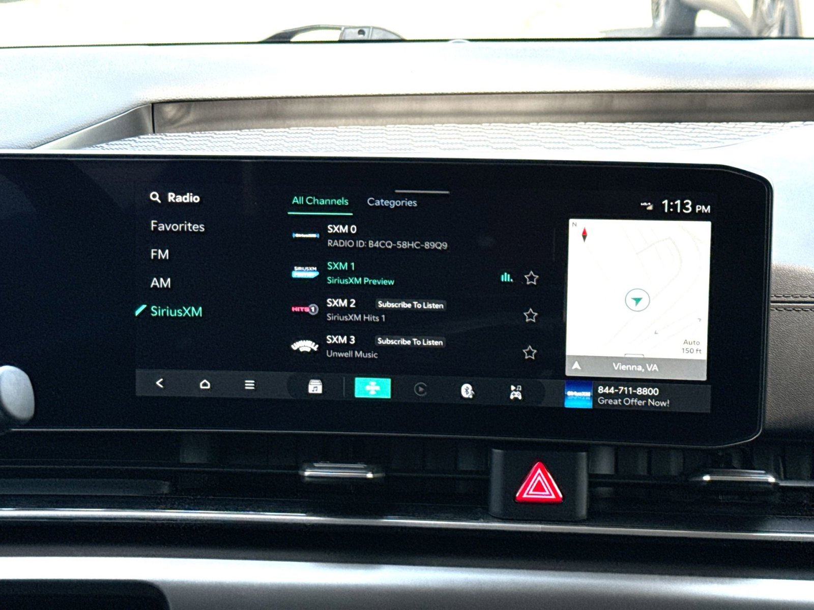 Used 2025 Kia Carnival SX w/ SX Dark Edition Package FWD image 18