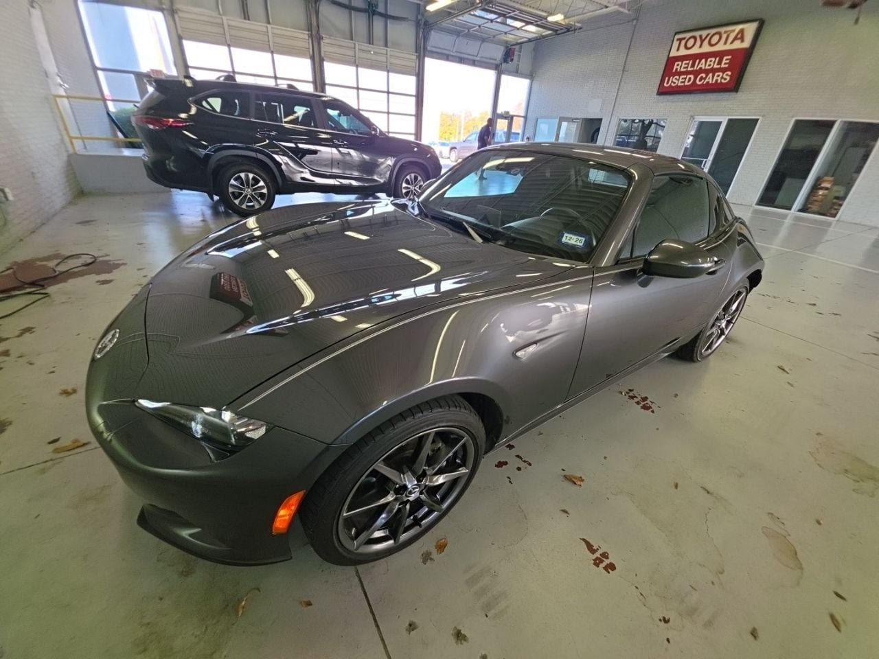 Used 2017 MAZDA MX-5 Miata RF Grand Touring RWD image 1