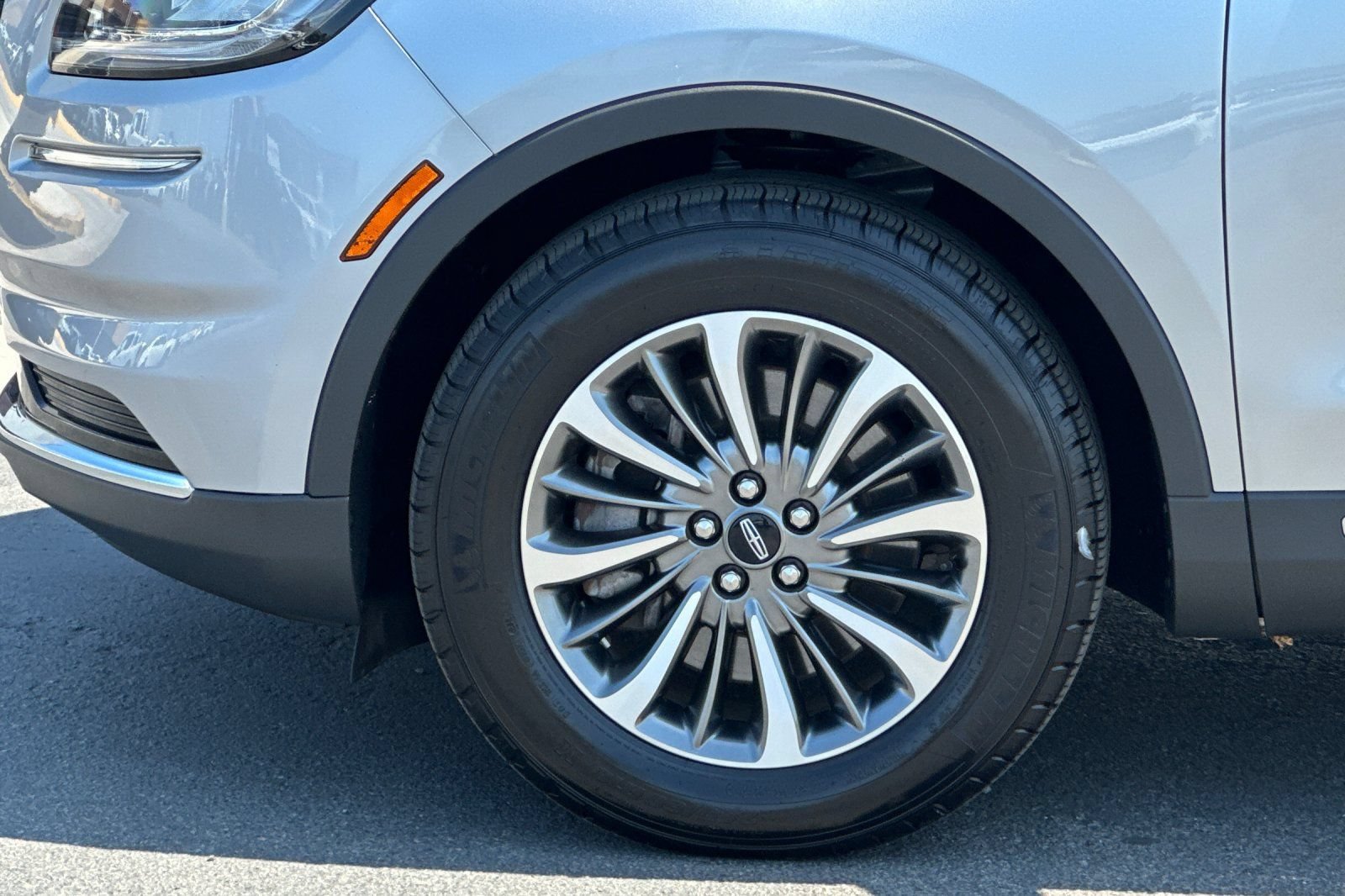 Certified 2022 Lincoln Nautilus FWD w/ Premium Package image 26