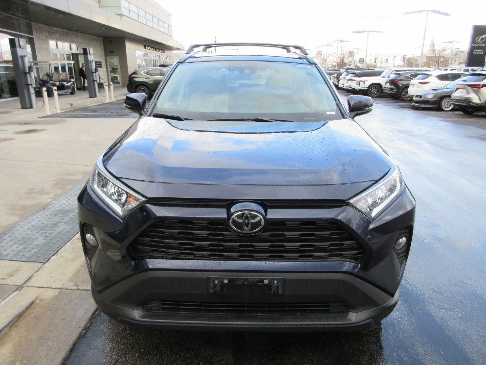 Used 2021 Toyota RAV4 XLE Premium image 15