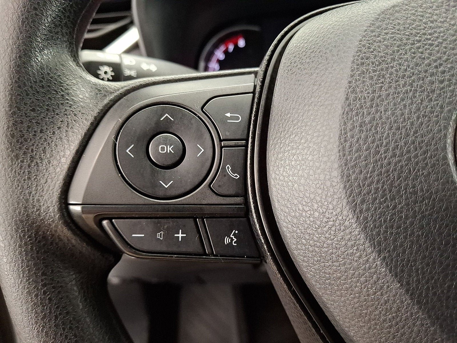 Certified 2023 Toyota RAV4 LE AWD/4WD image 9