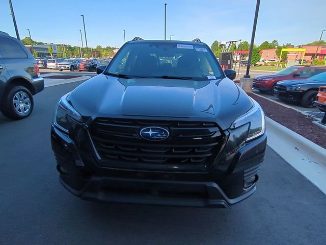Used 2023 Subaru Forester Premium AWD/4WD image 3