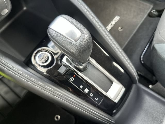 Used 2019 Nissan Kicks SR FWD image 22