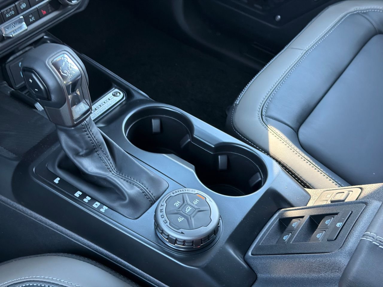 New 2025 Ford Bronco Outer Banks image 28