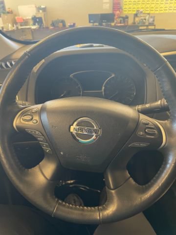 Used 2020 Nissan Pathfinder SL FWD image 27