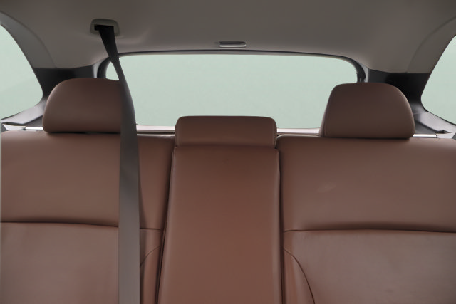 Used 2018 Subaru Outback 2.5i Touring AWD/4WD image 13