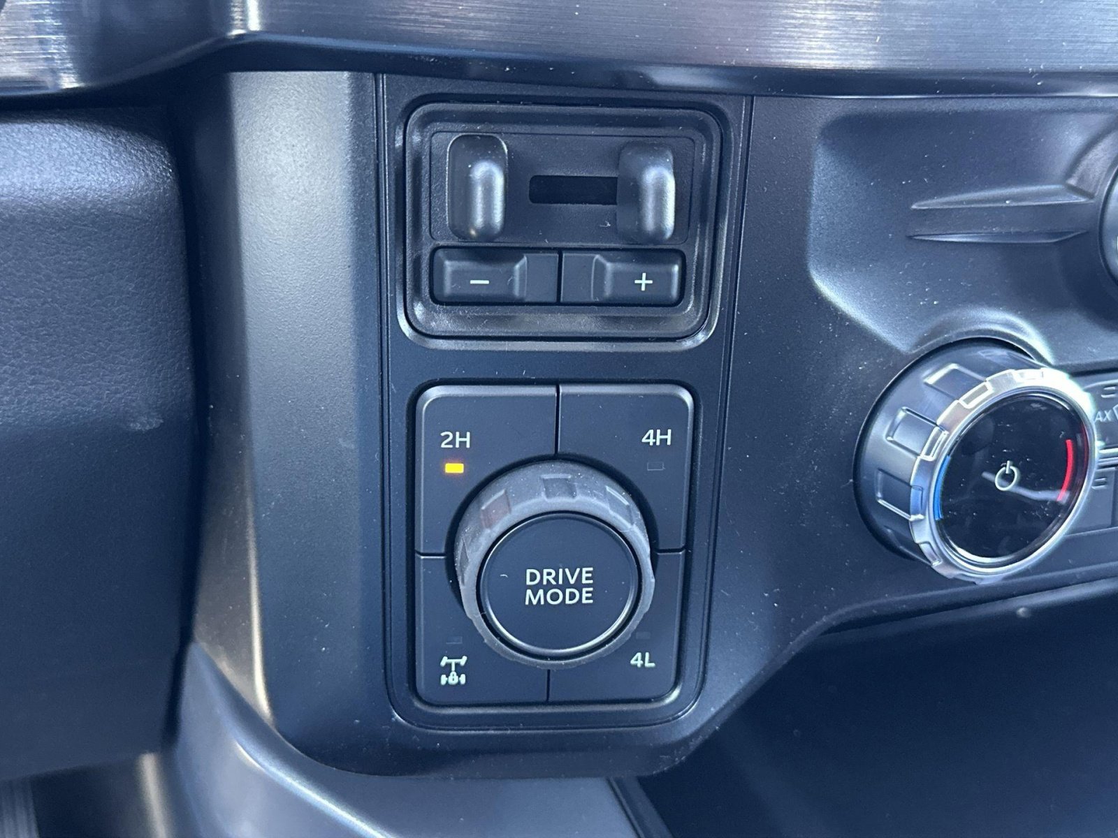 New 2025 Ford F250 Lariat w/ Lariat Ultimate Package AWD/4WD image 27