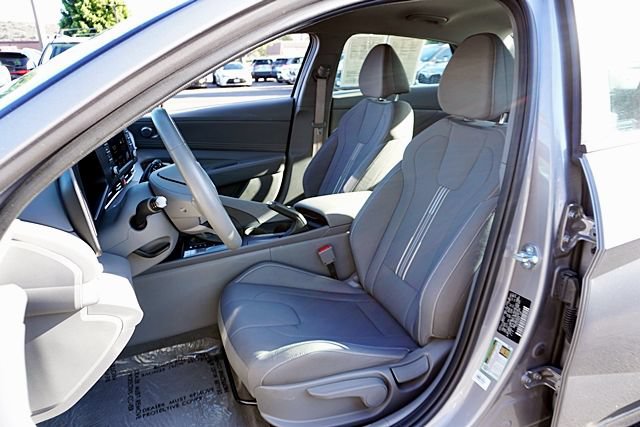 Used 2025 Hyundai Elantra Sport FWD image 14