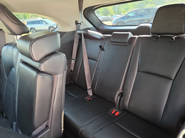 Used 2023 Toyota Highlander XLE AWD/4WD image 28