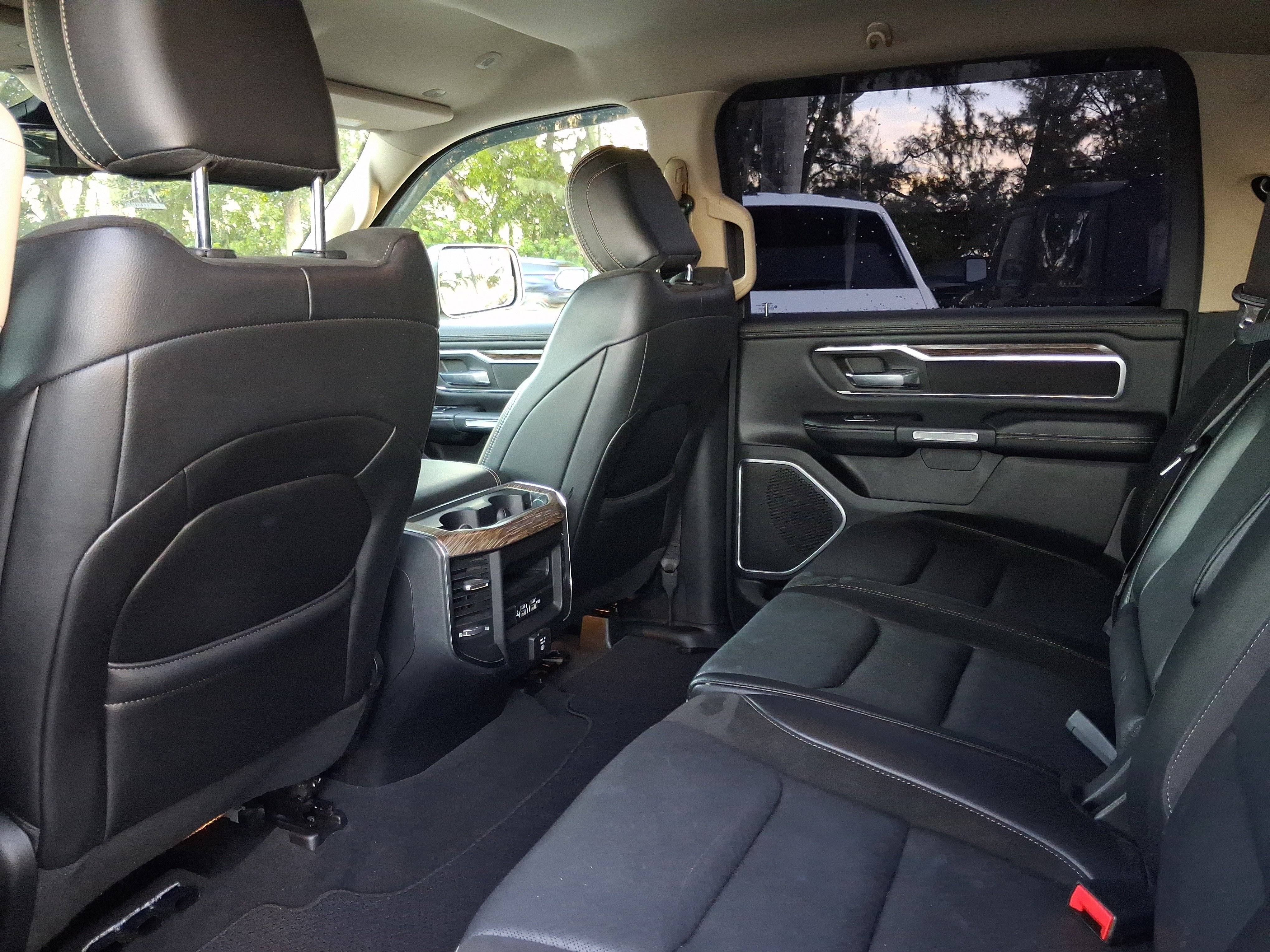 Used 2019 RAM 1500 Laramie RWD image 5