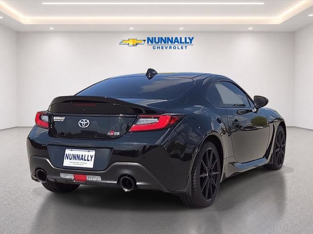 Used 2025 Toyota GR86 Premium RWD image 5