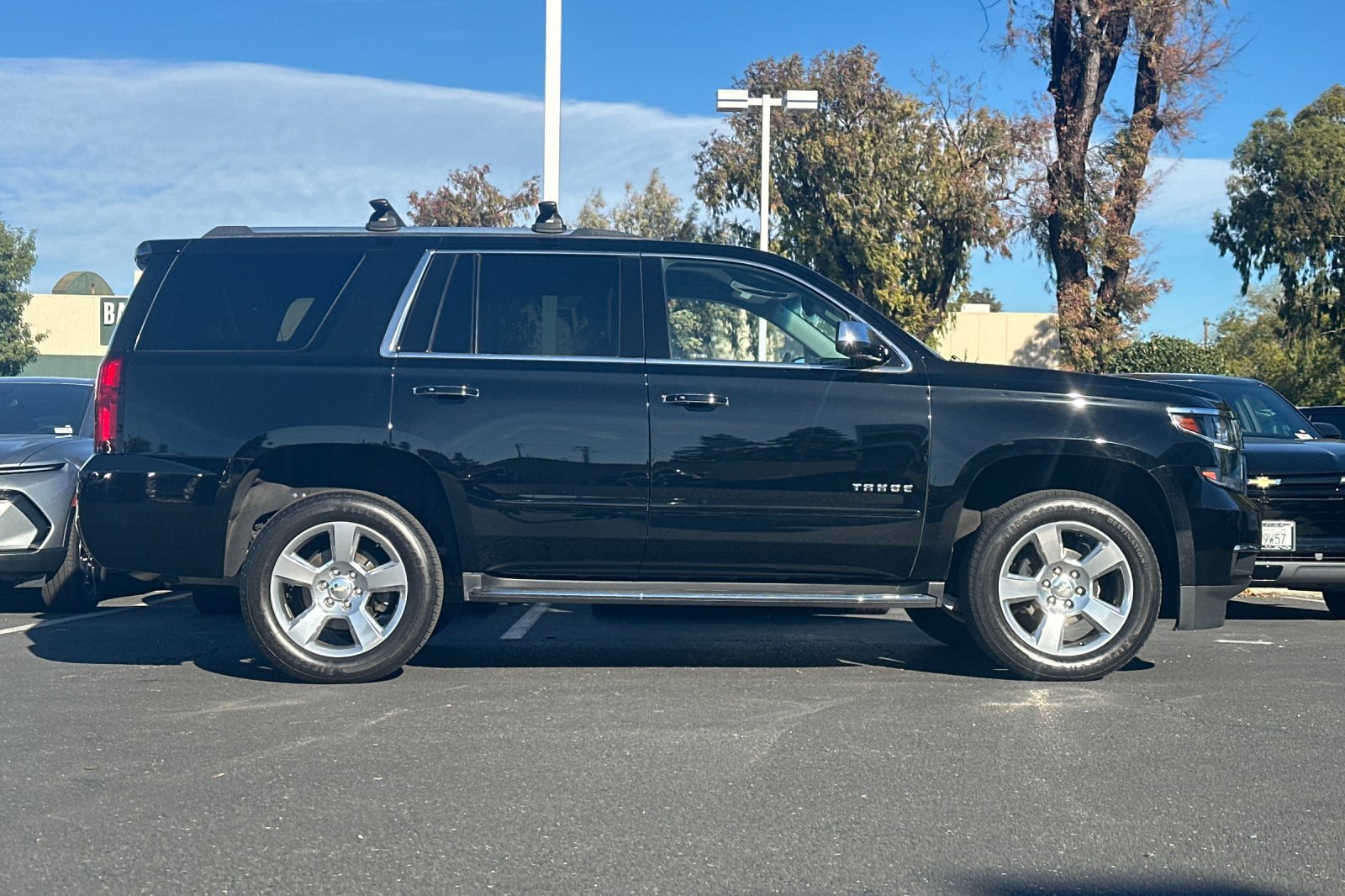 Used 2020 Chevrolet Tahoe Premier AWD/4WD image 4