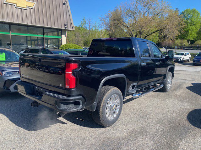Used 2025 Chevrolet Silverado 2500 LT w/ Z71 Chrome Sport Edition AWD/4WD image 4