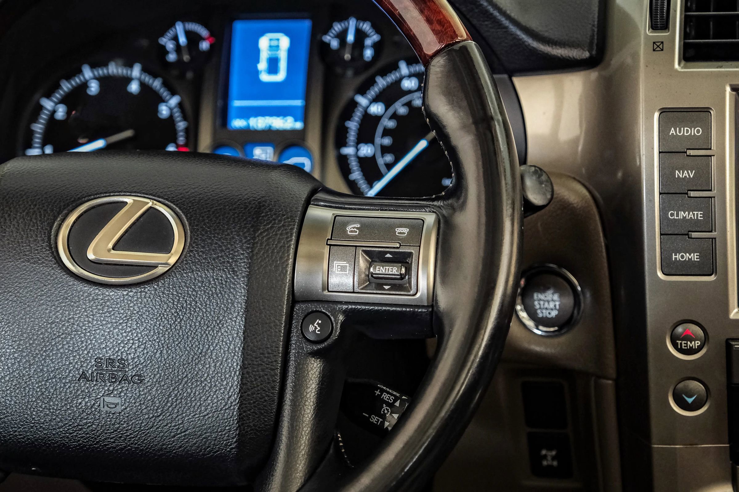 Used 2017 Lexus GX 460 image 17