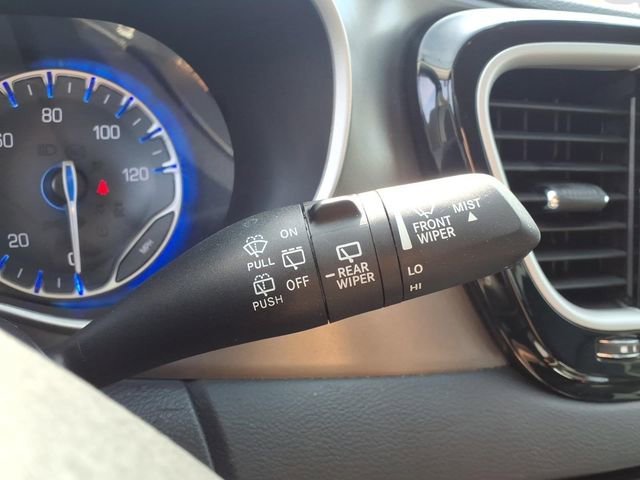 Used 2024 Chrysler Pacifica Touring-L image 23