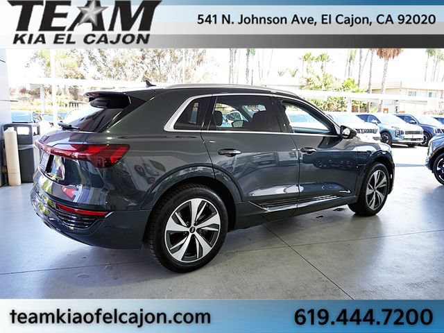 Used 2024 Audi Q8 e-tron Premium Plus AWD/4WD image 8