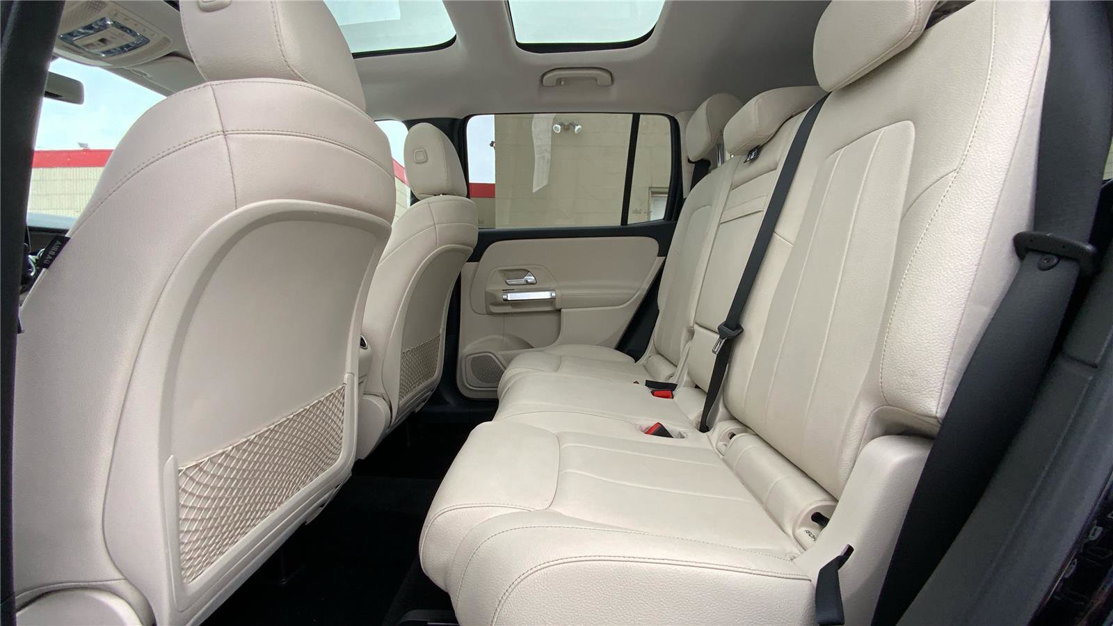 Used 2020 Mercedes-Benz GLB 250 4MATIC image 11
