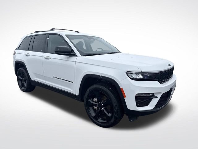 Used 2023 Jeep Grand Cherokee Limited w/ Black Appearance Package image 11