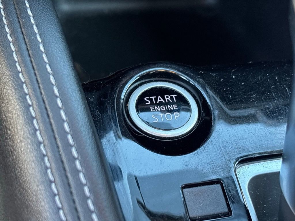 Used 2018 Nissan Kicks S image 20