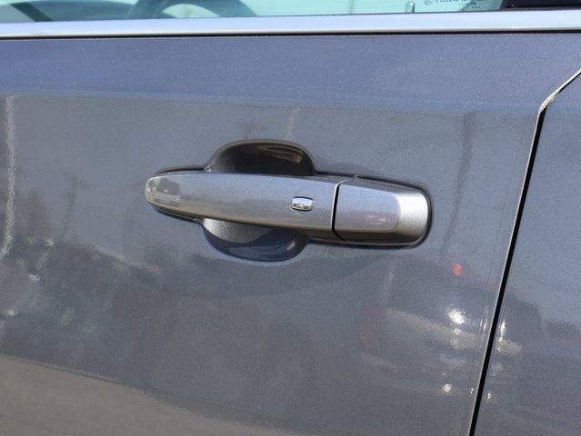 Used 2019 Chevrolet Traverse LT w/ LT Premium Package image 25