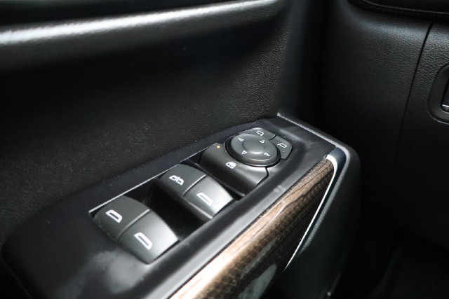 Used 2019 Chevrolet Silverado 1500 LT Trail Boss AWD/4WD image 17