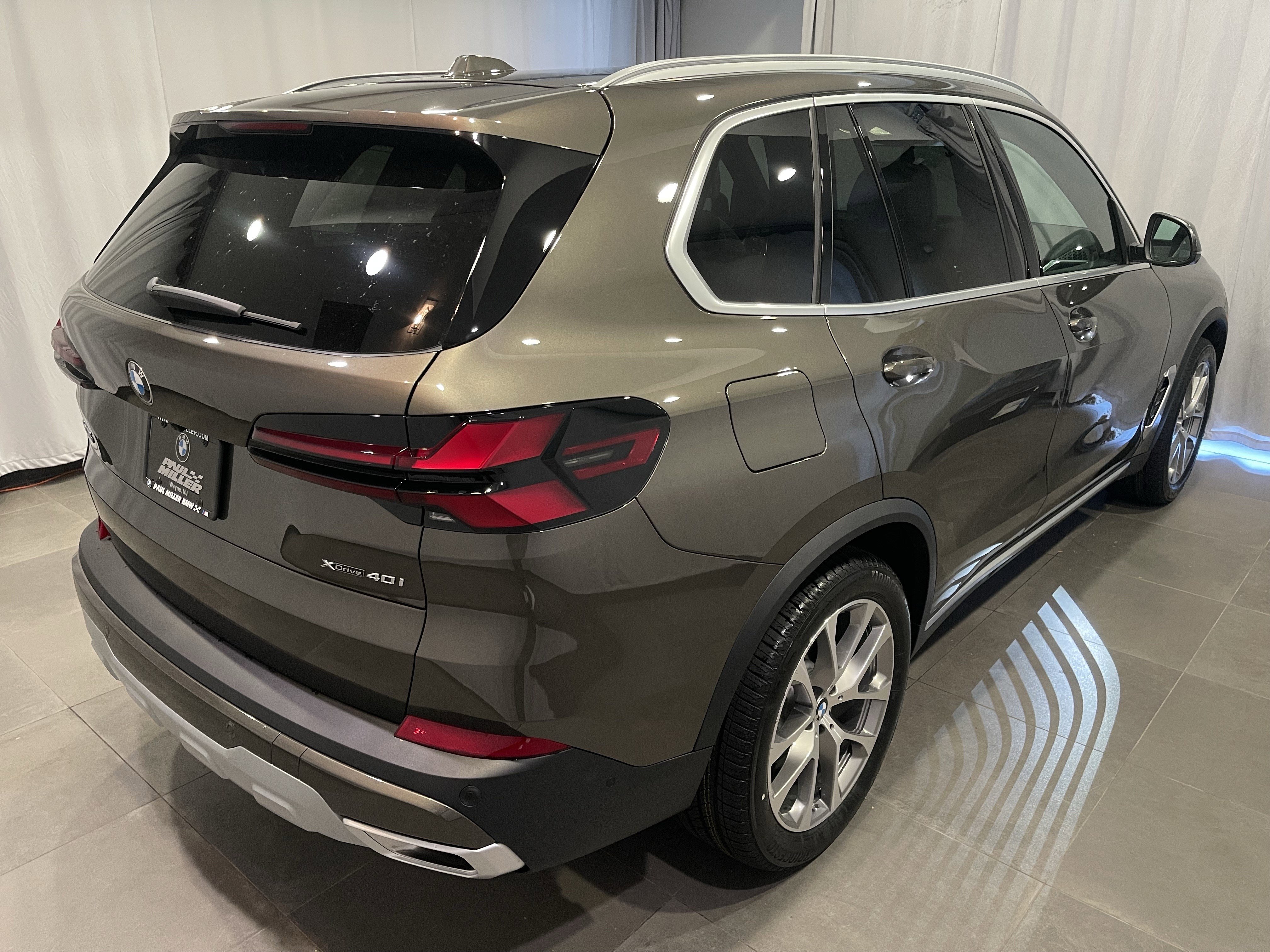 New 2026 BMW X5 xDrive40i w/ Climate Comfort Package AWD/4WD image 6