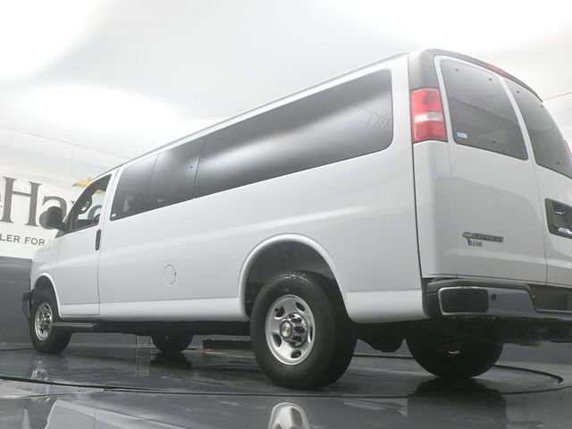 New 2025 Chevrolet Express 3500 LT w/ LT Preferred Equipment Group RWD image 5