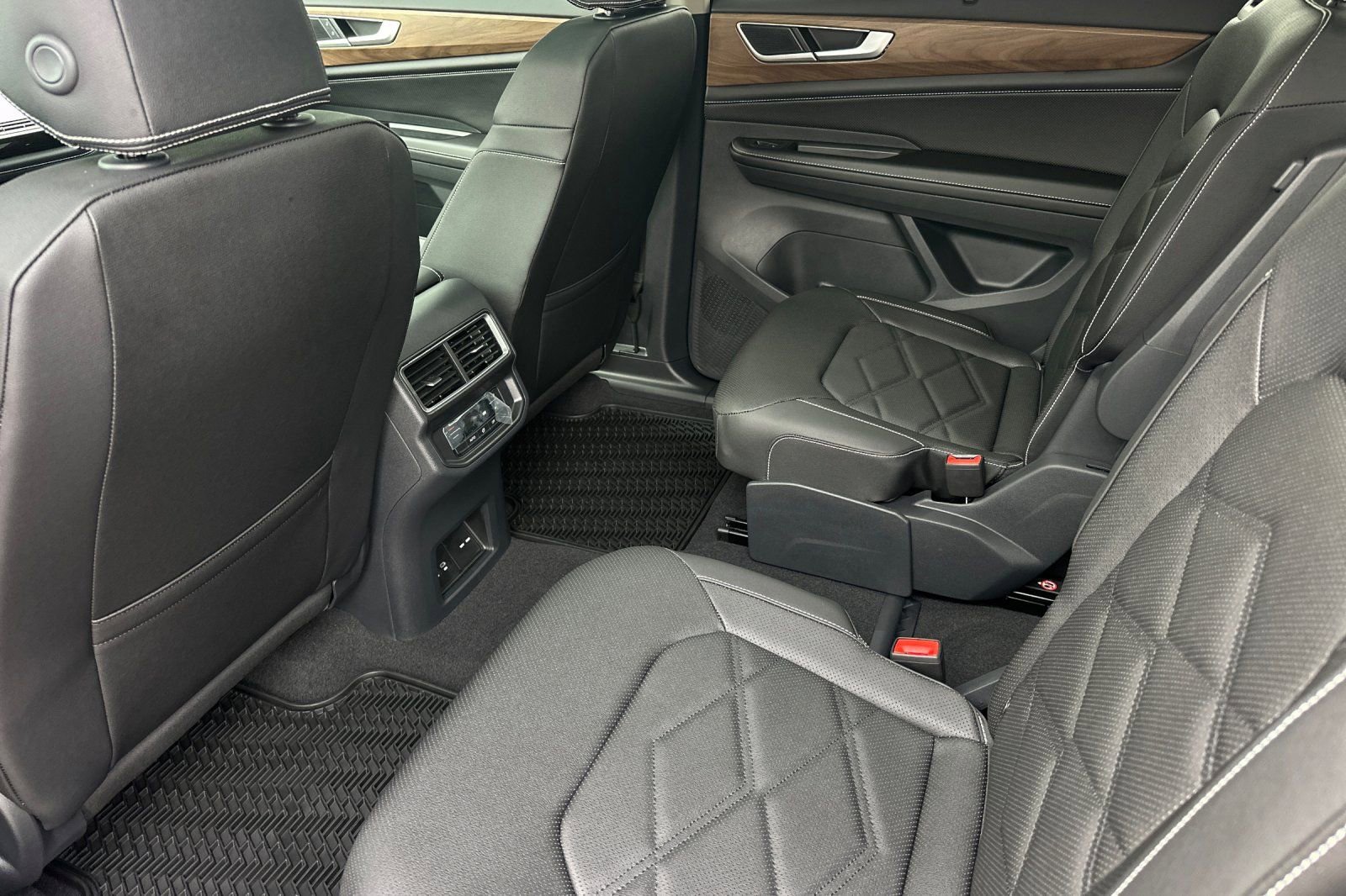 New 2026 Volkswagen Atlas SE AWD/4WD image 10