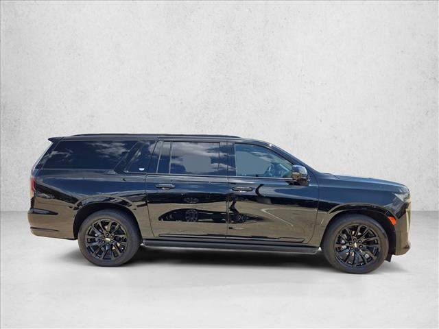 Used 2022 Cadillac Escalade ESV Sport Platinum w/ LPO, ONYX Package AWD/4WD image 4