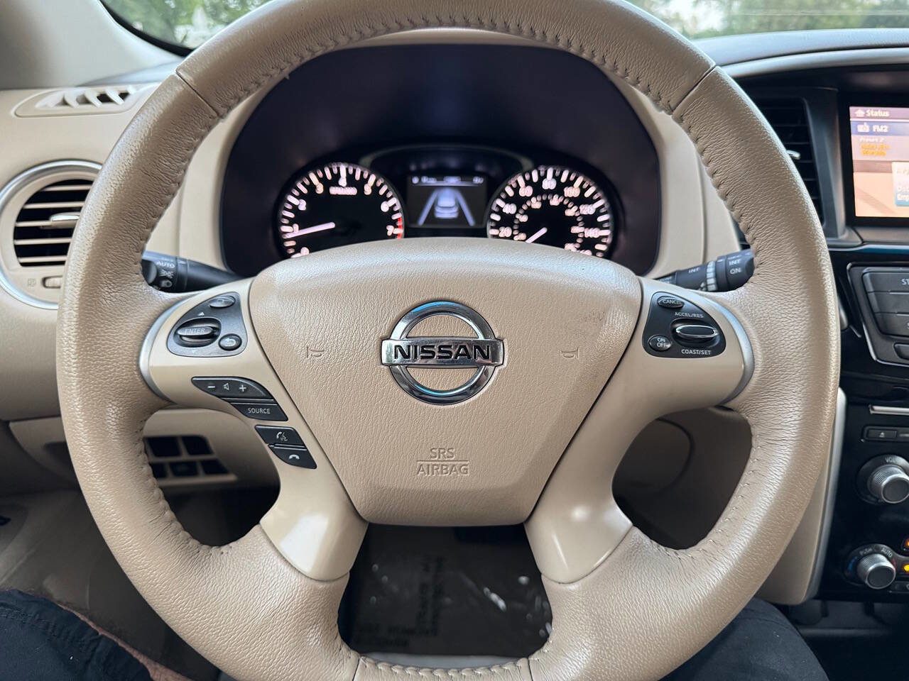 Used 2014 Nissan Pathfinder SV image 14