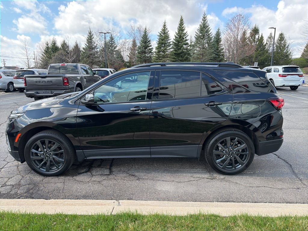 Used 2023 Chevrolet Equinox RS AWD/4WD image 5