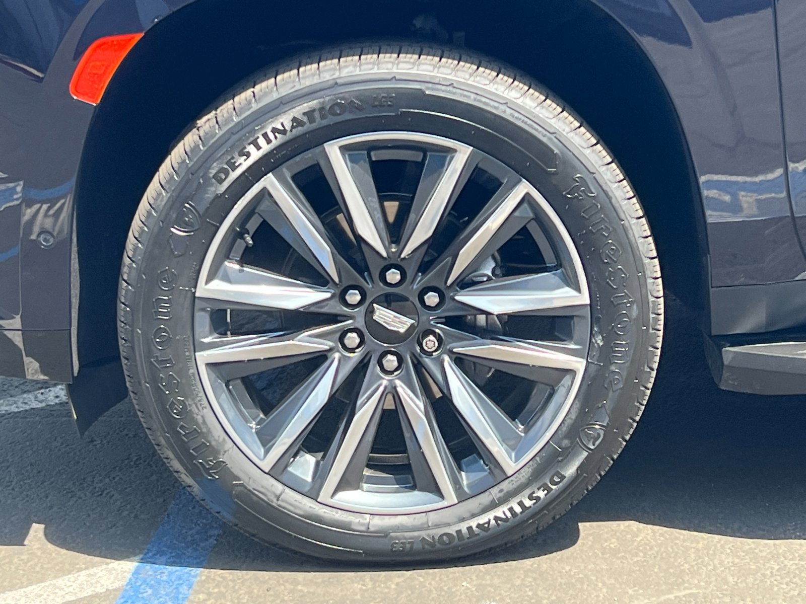 Certified 2021 Cadillac Escalade ESV Sport AWD/4WD image 29