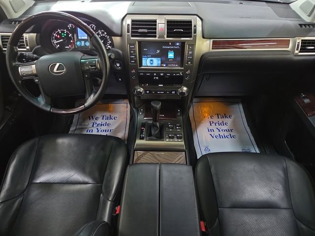 Used 2016 Lexus GX 460 Luxury w/ Preferred Accessory Package AWD/4WD image 10