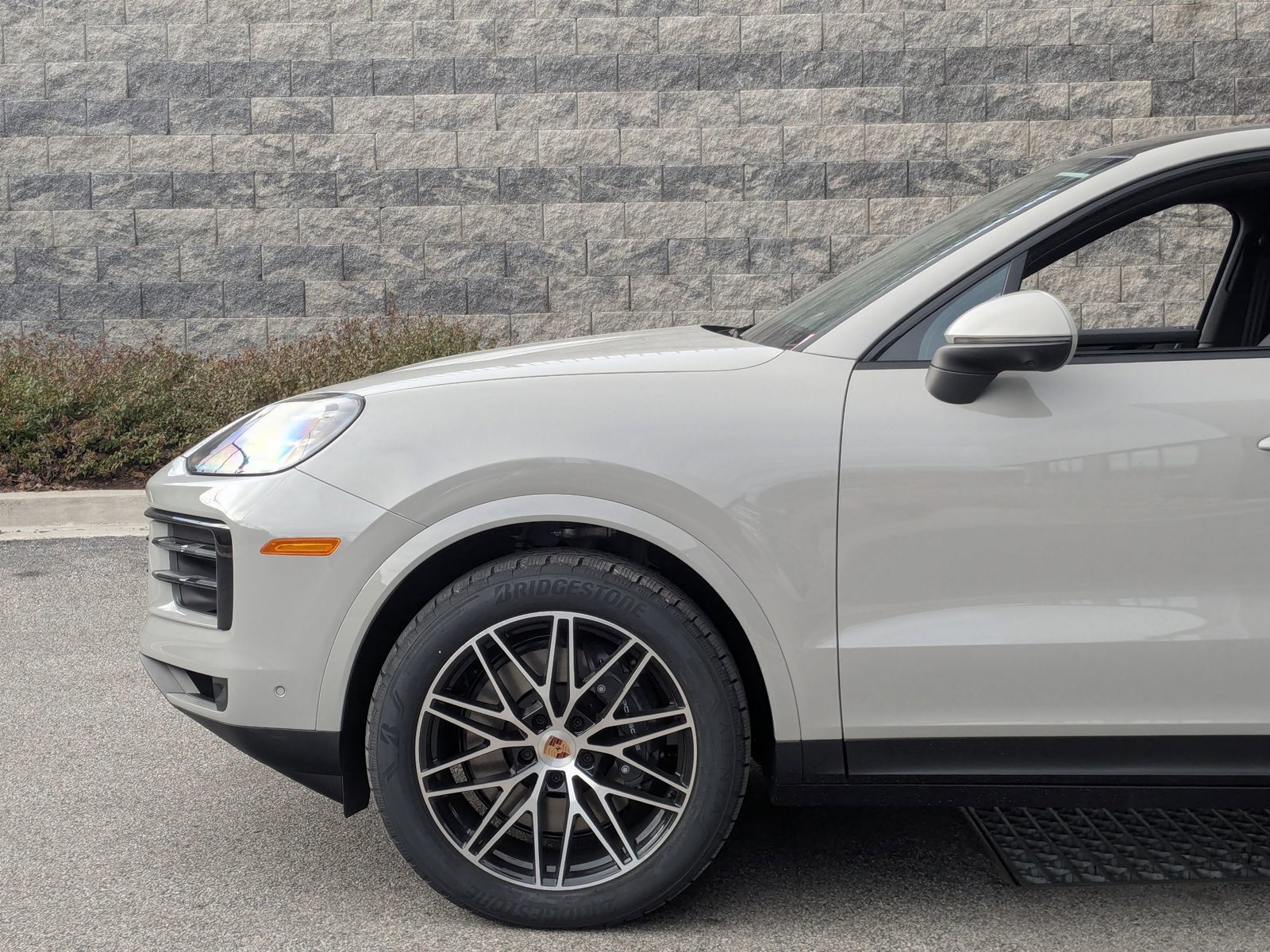 New 2026 Porsche Cayenne Coupe AWD/4WD image 11