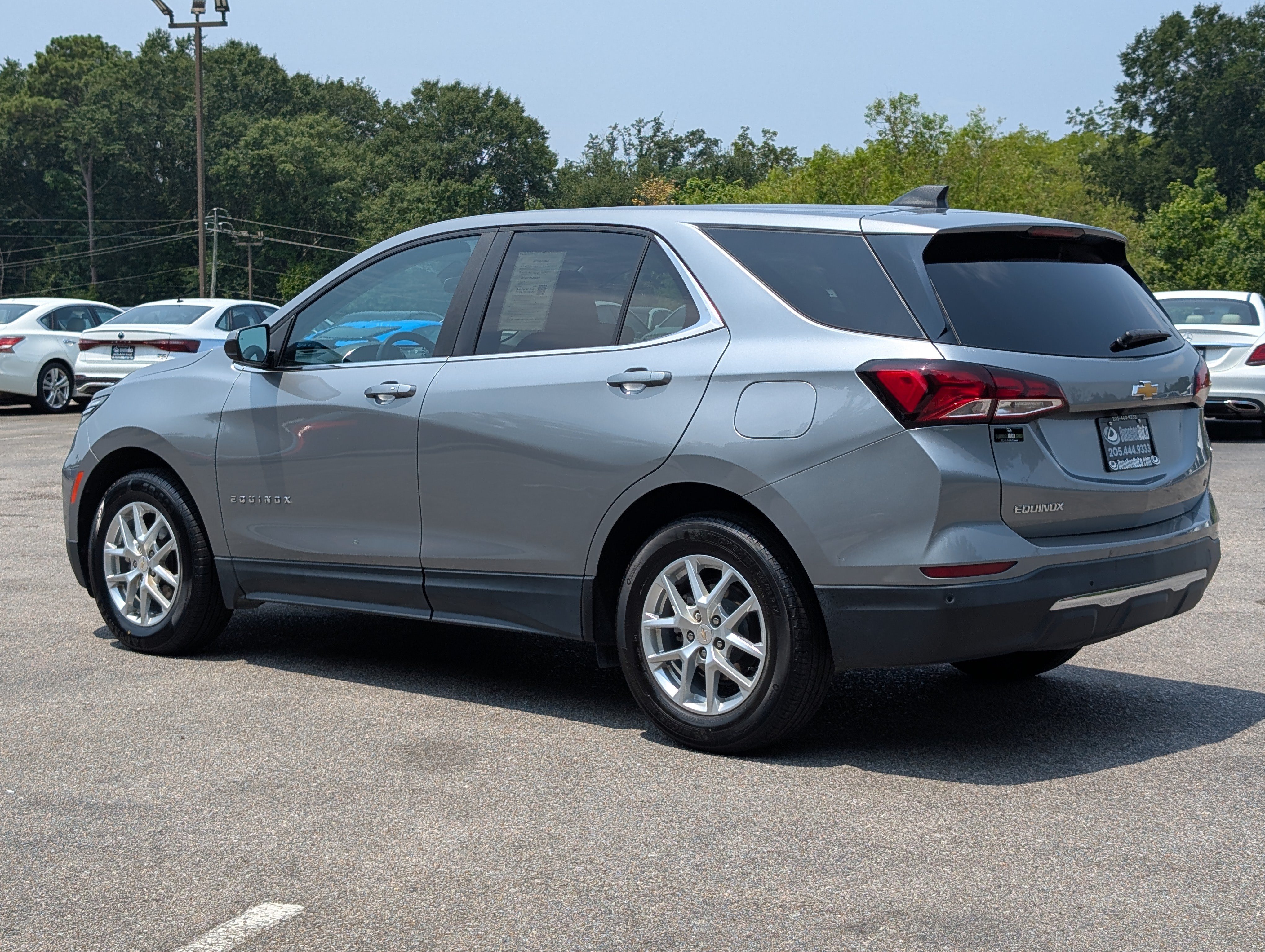 Used 2023 Chevrolet Equinox LT w/ Driver Convenience Package FWD image 7