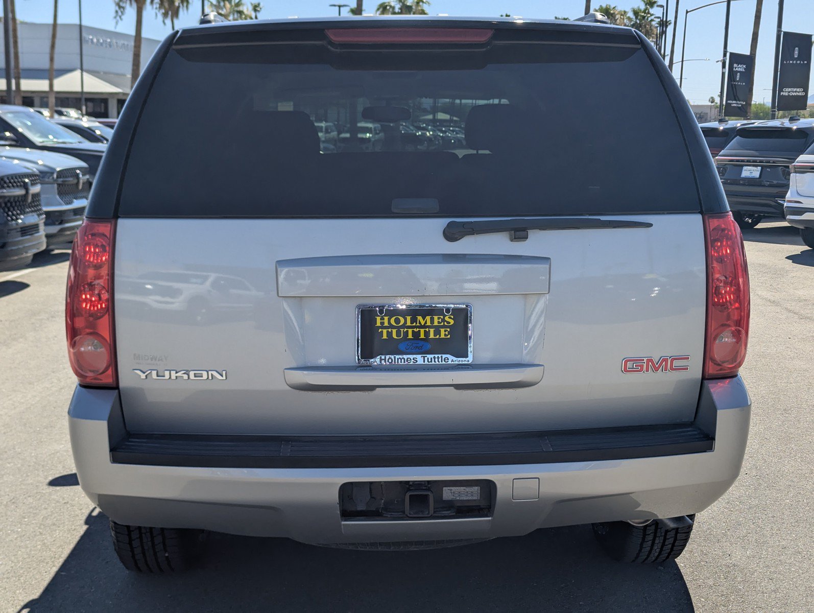 Used 2008 GMC Yukon SLE RWD image 3