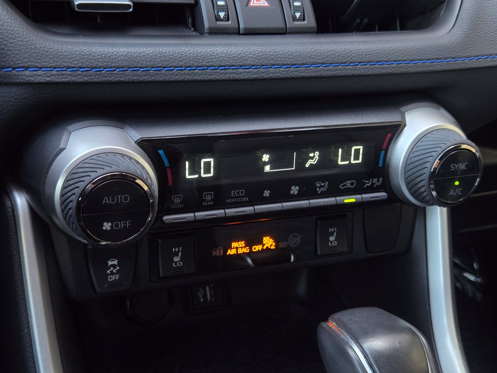 Certified 2024 Toyota RAV4 XSE w/ Weather Package AWD/4WD image 19