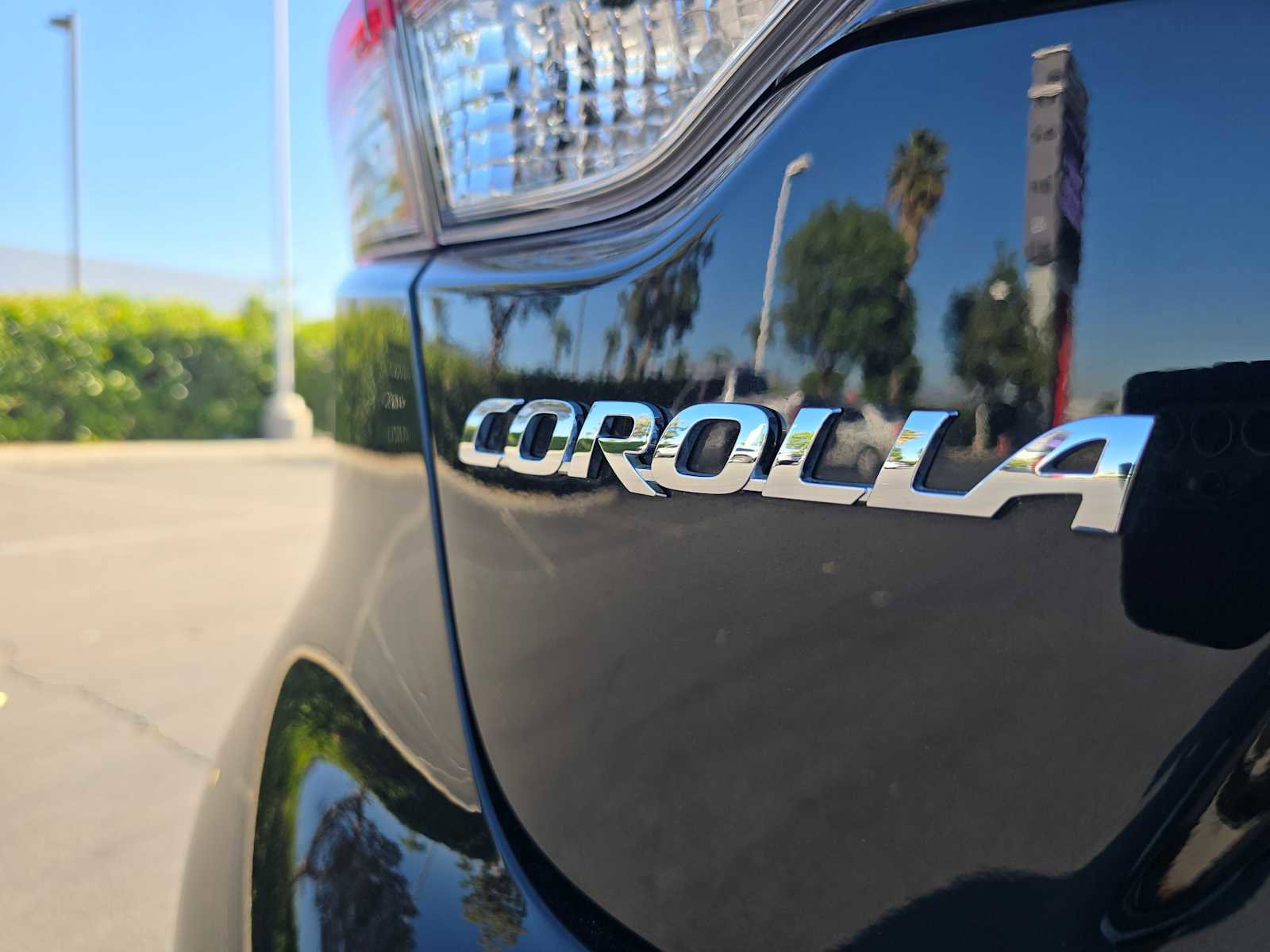 Certified 2025 Toyota Corolla LE image 14