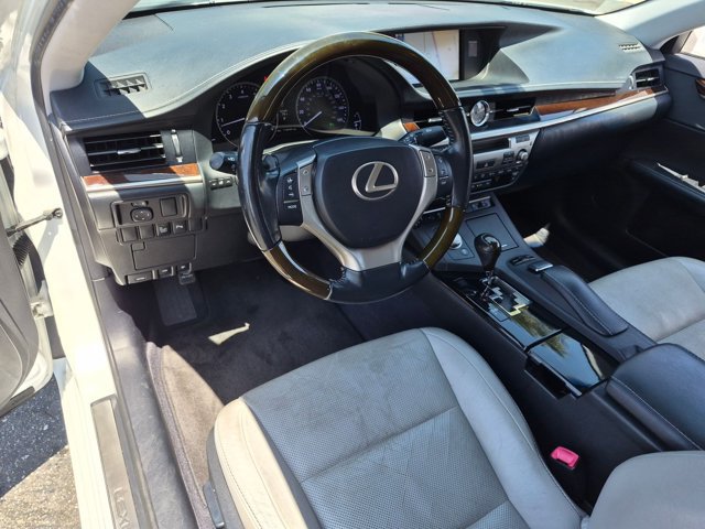 Used 2013 Lexus ES 350 w/ Luxury Pkg FWD image 9