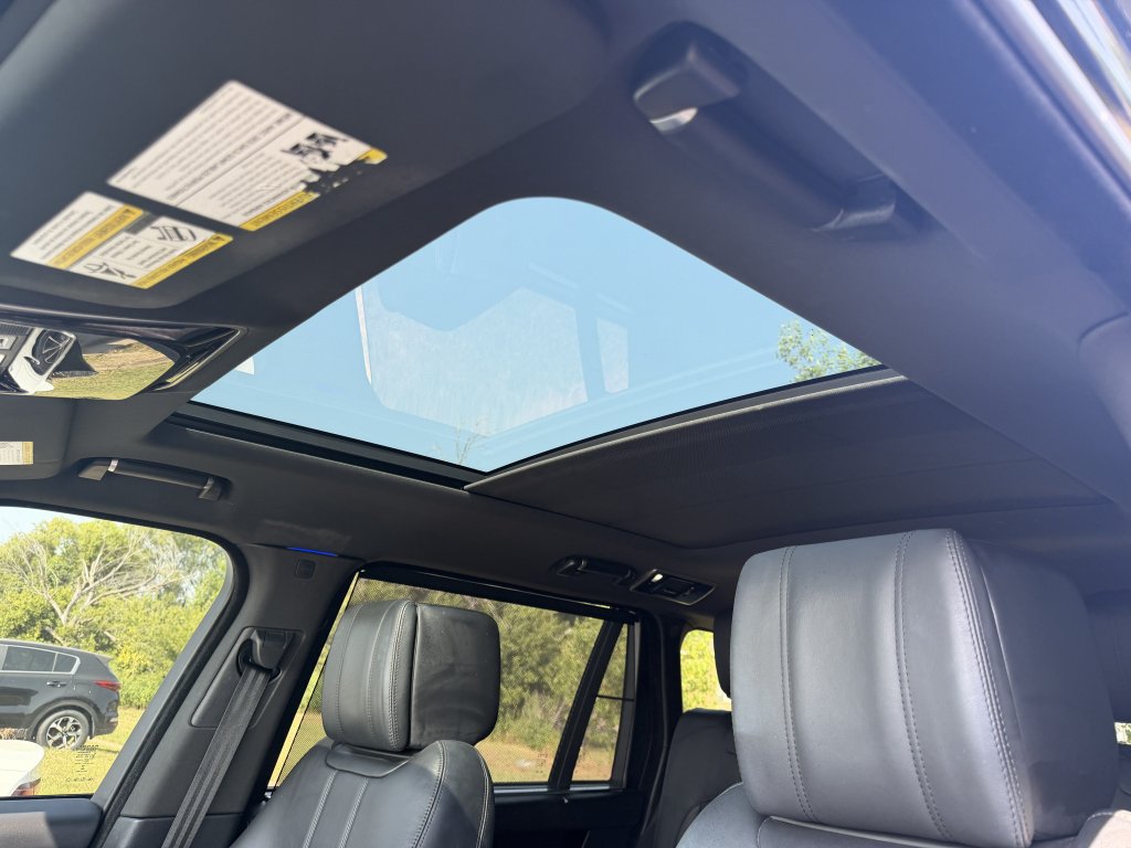 Used 2019 Land Rover Range Rover Long Wheelbase Supercharged AWD/4WD image 15