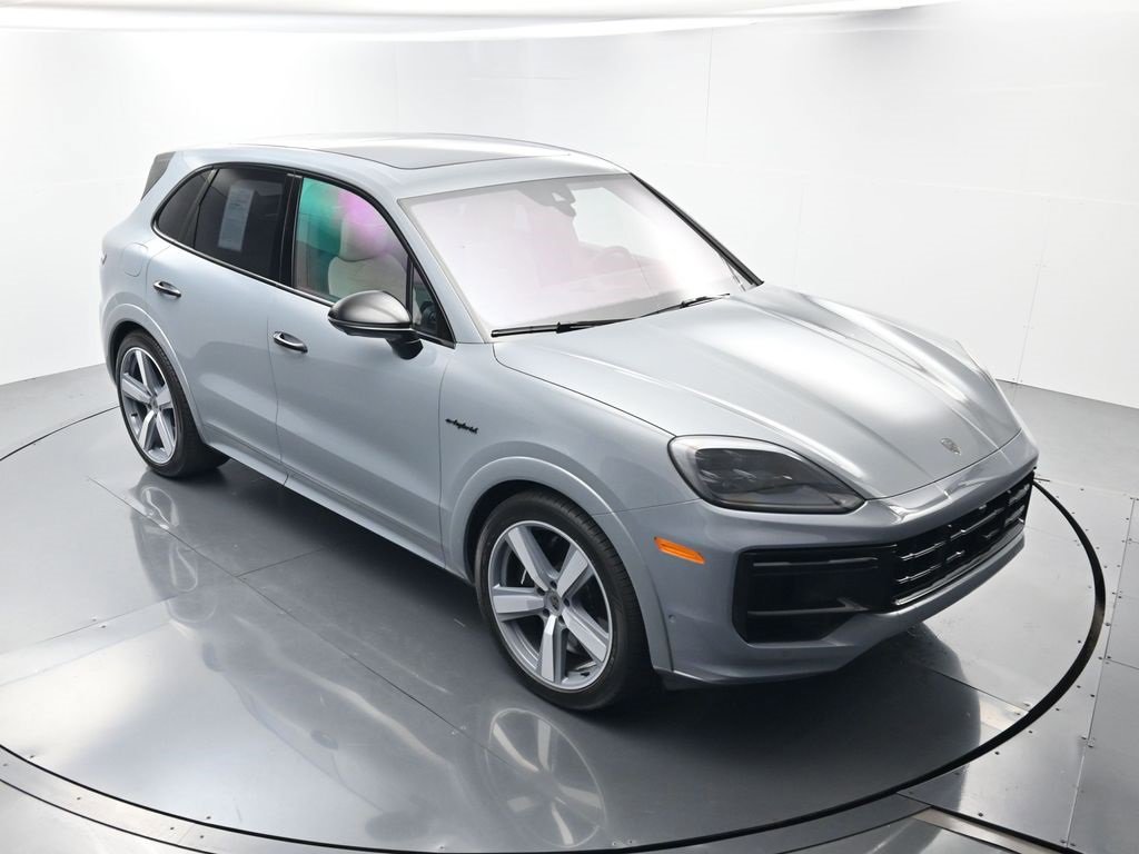 Used 2025 Porsche Cayenne Turbo image 47