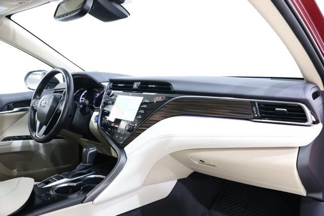 Used 2020 Toyota Camry XLE w/ Driver Assist Package FWD image 16