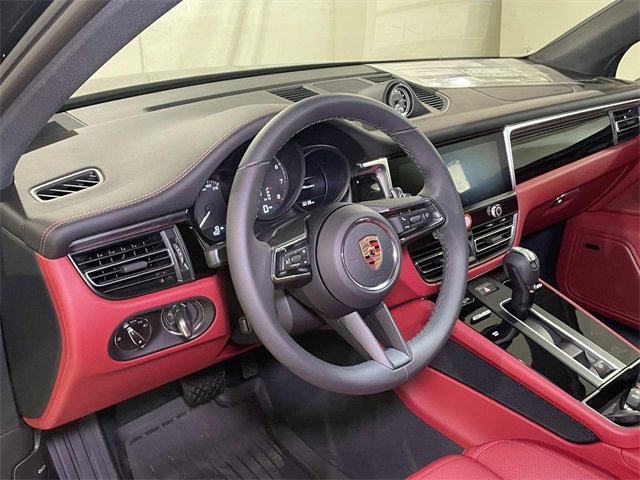 New 2026 Porsche Macan image 4