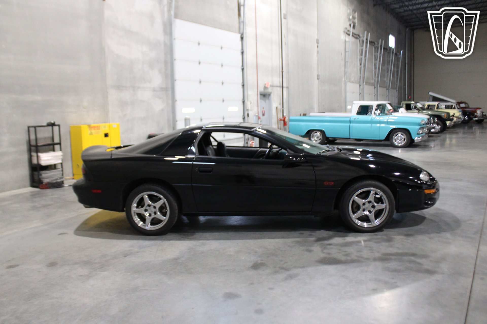 Used 2000 Chevrolet Camaro Z28 w/ SS Performance/Appearance Pkg RWD image 7