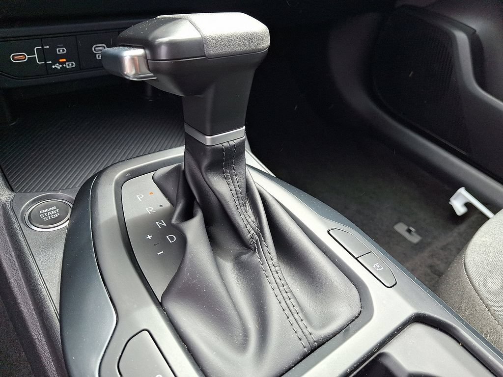 Used 2025 Kia K4 FWD image 15