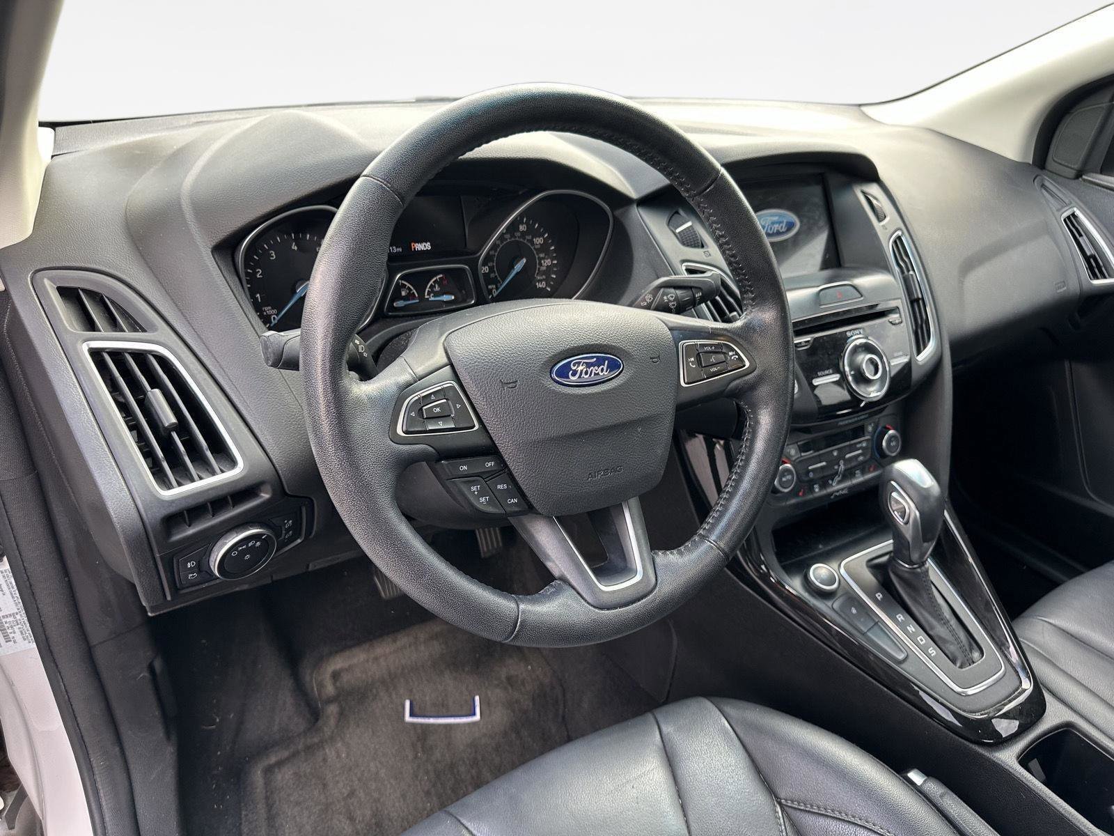 Used 2017 Ford Focus Titanium image 11