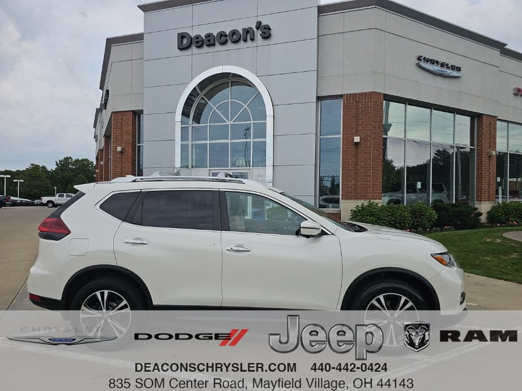 Used 2020 Nissan Rogue SV w/ Sun & Sound Touring Package