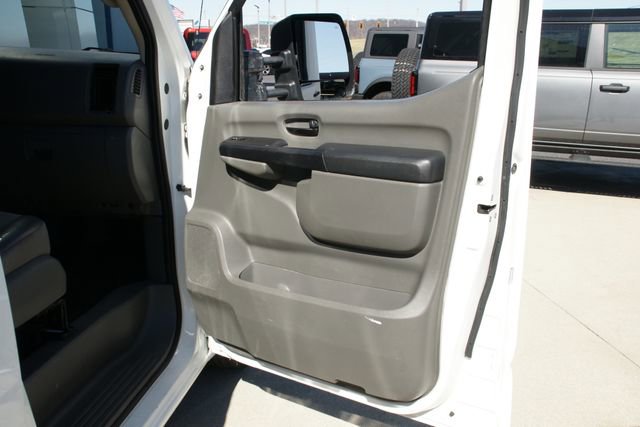 Used 2018 Nissan NV 2500 S image 18