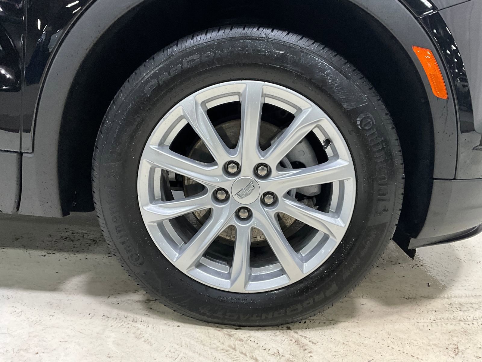Used 2023 Cadillac XT4 Luxury w/ Cold Weather Package AWD/4WD image 9