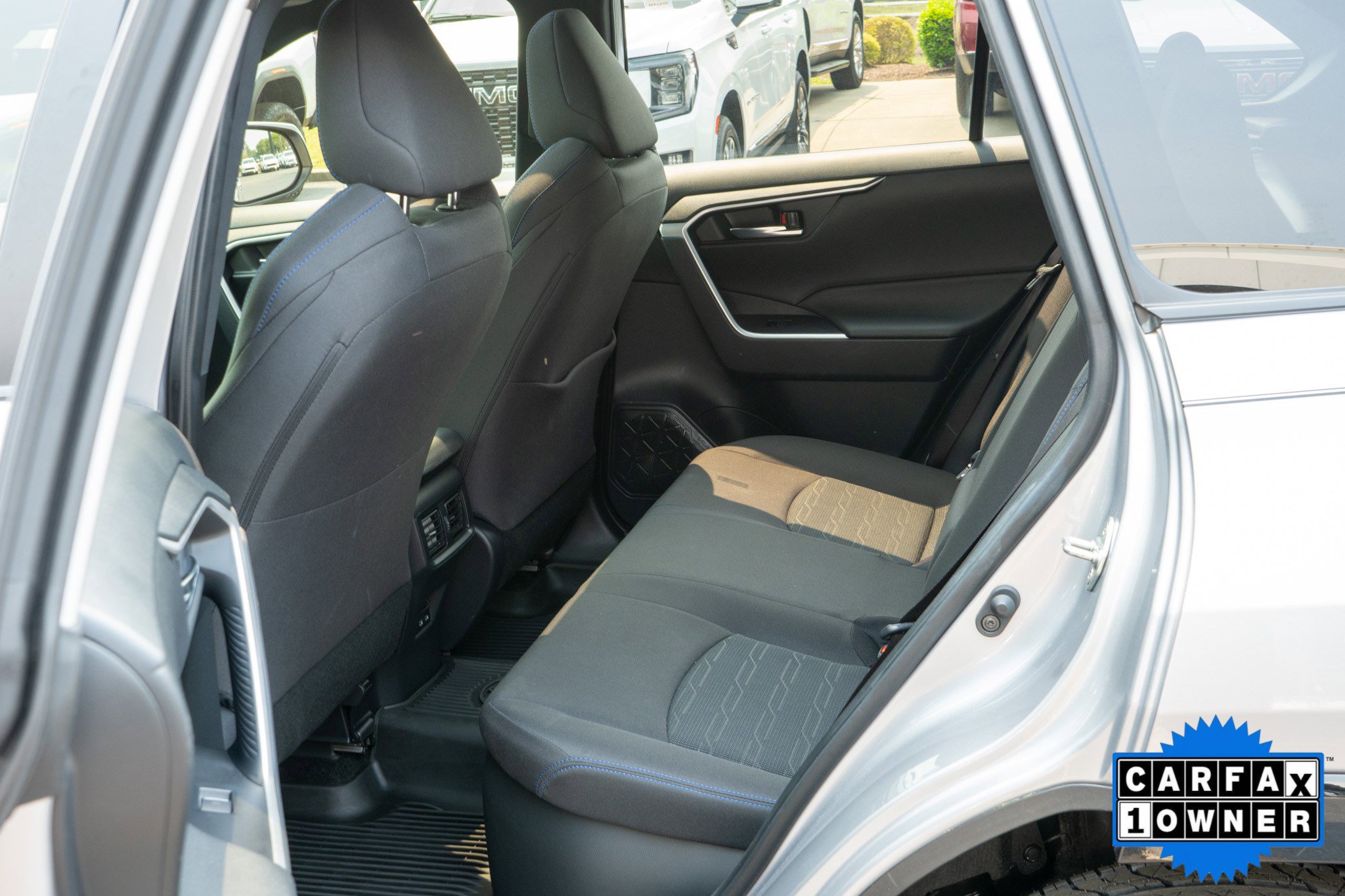Used 2023 Toyota RAV4 SE w/ Convenience Package AWD/4WD image 20